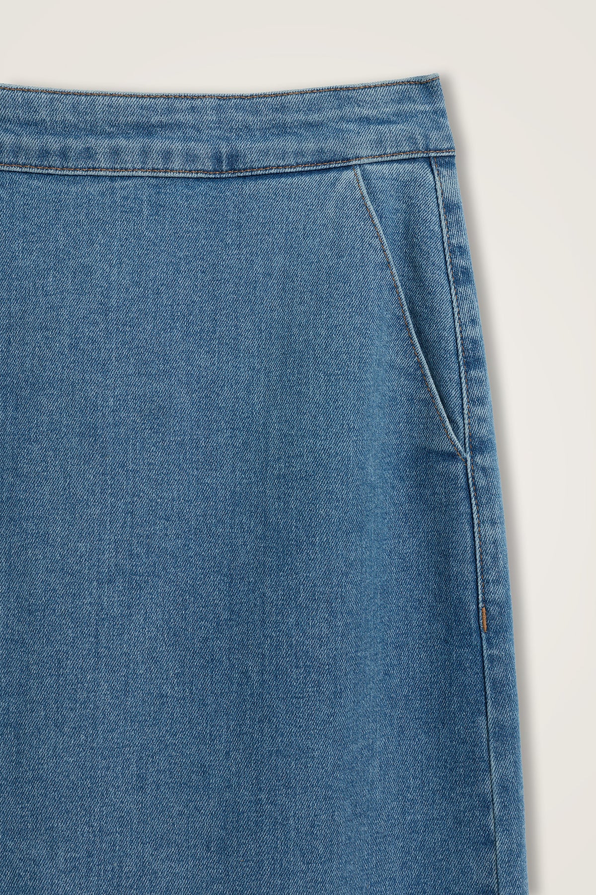 Cep Detaylı Açık Mavi Denim Etek
