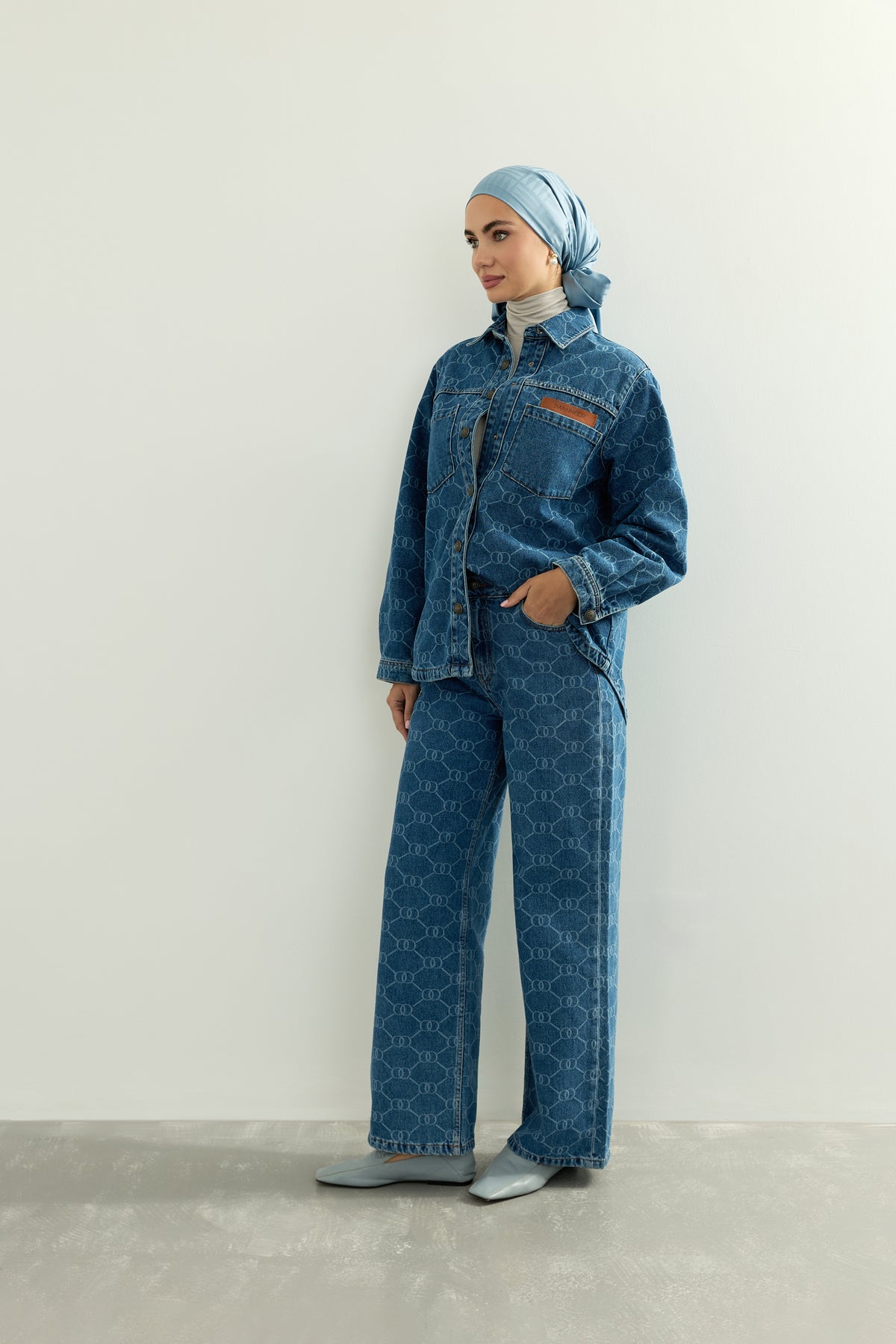 Monogram Açık Mavi Denim Gömlek
