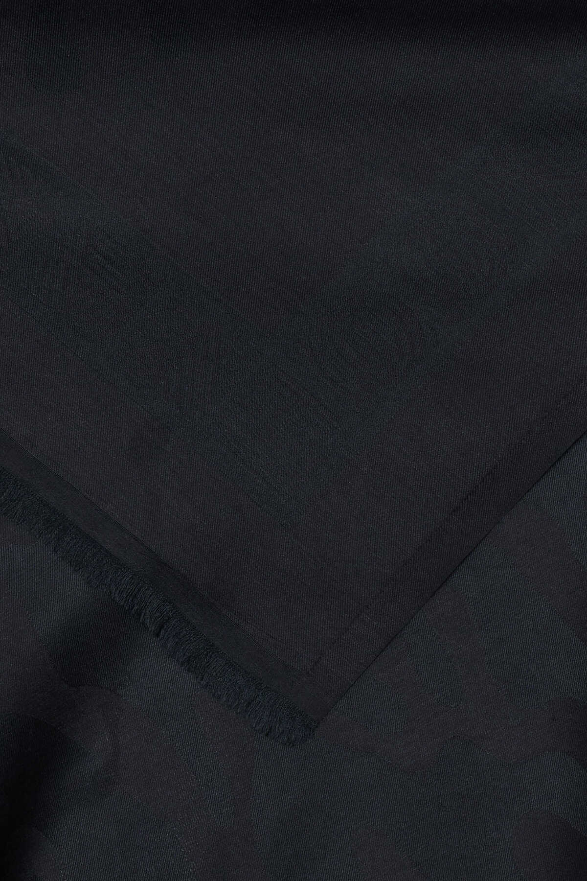 Mercan Siyah Jakarlı İpek Şal 70x200