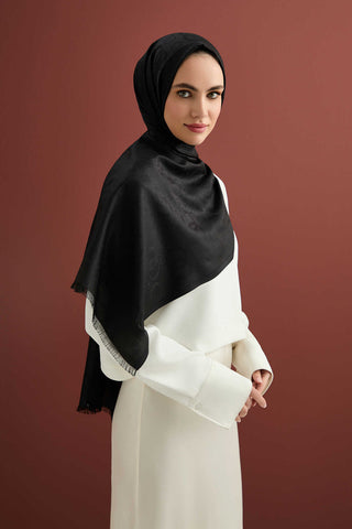 Noor Siyah Jakarlı İpek Şal 70x200
