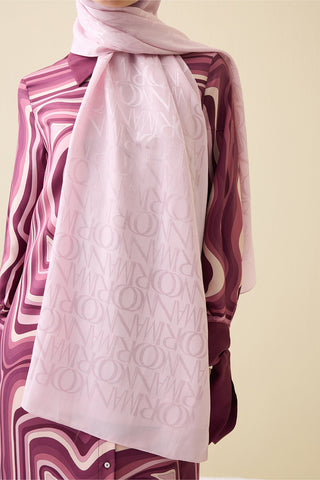 Monogram İmza Açık Pembe Shiny Jakar Şal 70x200