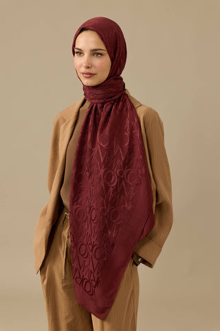 Monogram İmza Bordo Shiny Jakar Şal 70x200
