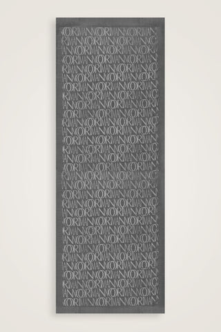 Monogram İmza Gri Shiny Jakar Şal 70x200