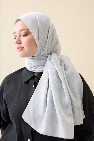 Monogram İmza Gümüş Shiny Jakar Şal 70x200