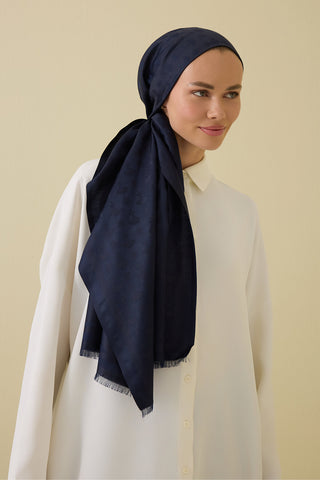 Karanfil Monogram Koyu Mavi İpek Şal 68x200