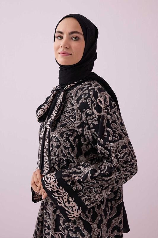 Mercan Boyundan Bağlamalı Siyah Krep İpek Elbise