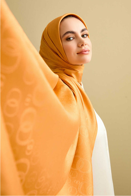 Noor Altın Jakarlı İpek Şal 70x200