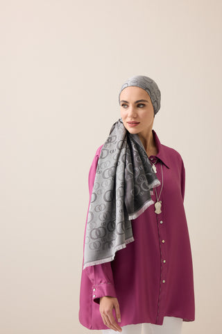 Noor Koyu Gri Jakarlı İpek Şal 70x200