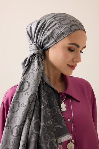 Noor Koyu Gri Jakarlı İpek Şal 70x200