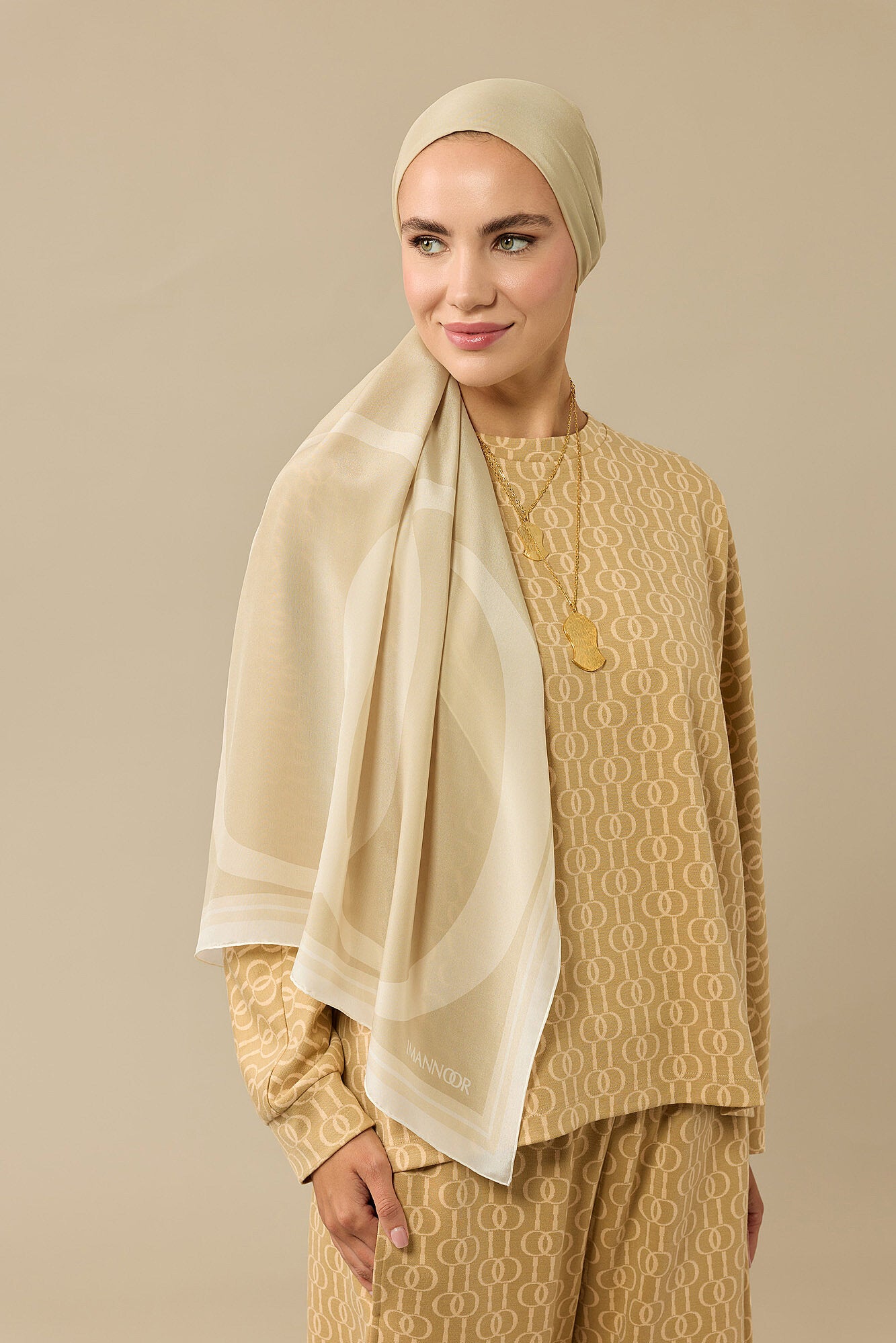 Noor Logo Bej Krep İpek Şal 70x210