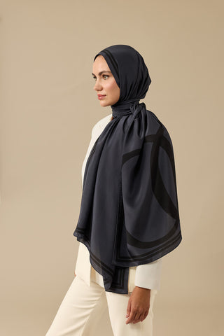 Noor Logo Koyu Gri Krep İpek Şal 70x210