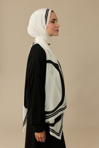 Noor Logo Siyah-Beyaz Krep İpek Şal 70x210