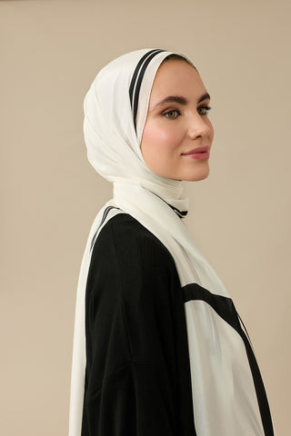 Noor Logo Siyah-Beyaz Krep İpek Şal 70x210