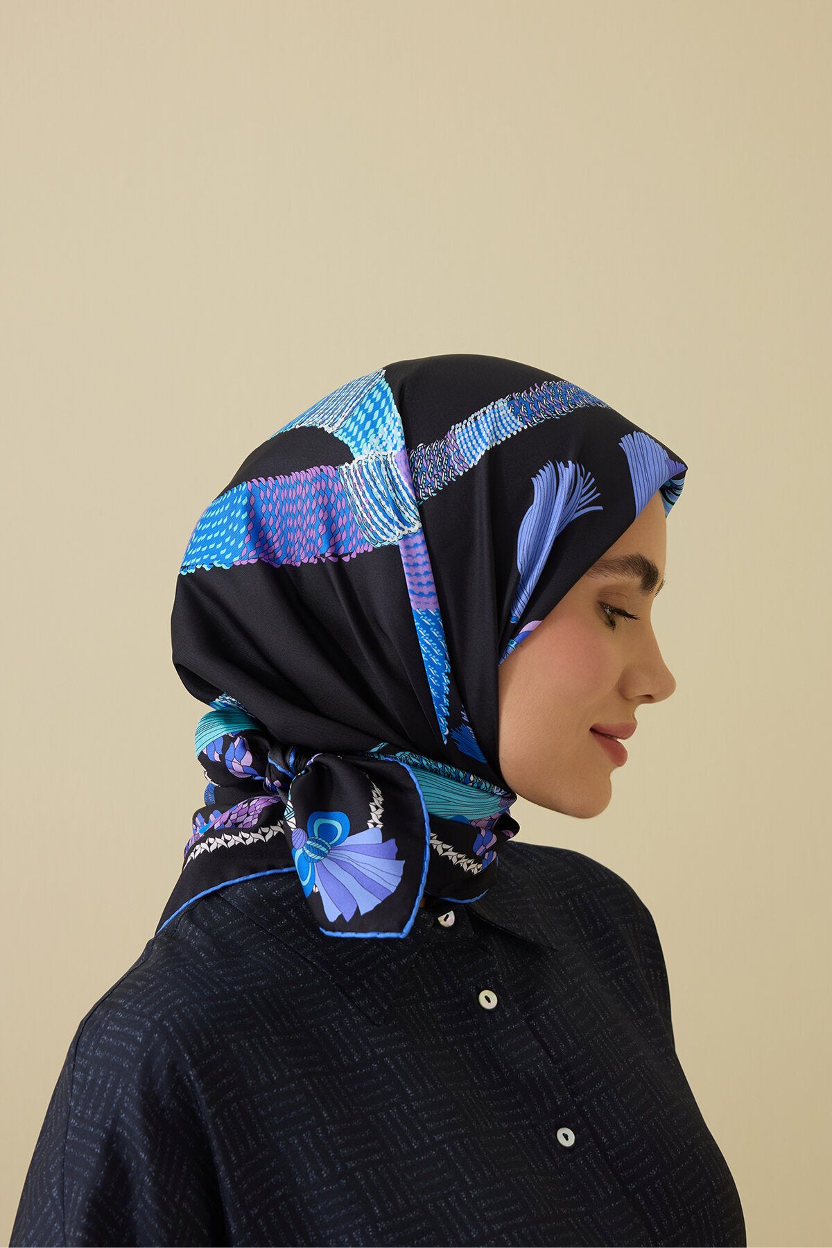 Püskül Noor Siyah-Fuşya Tivil  İpek Eşarp 90x90