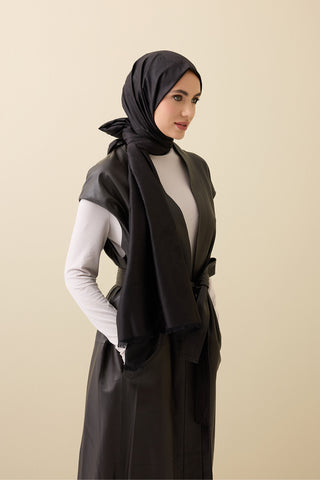 Püskül Noor Siyah Jakar İpek Şal 70x200