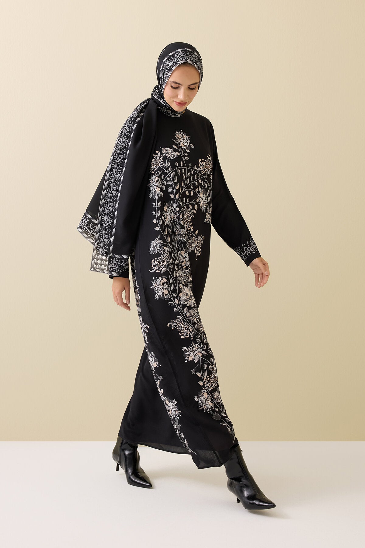Şakayık Siyah-Gri Krep İpek Elbise