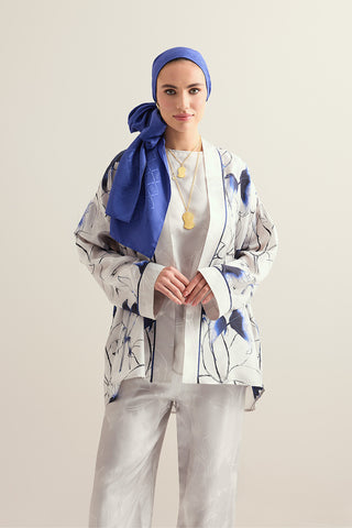 Zambaklar Açarken Gümüş Tivil İpek Kısa Kimono