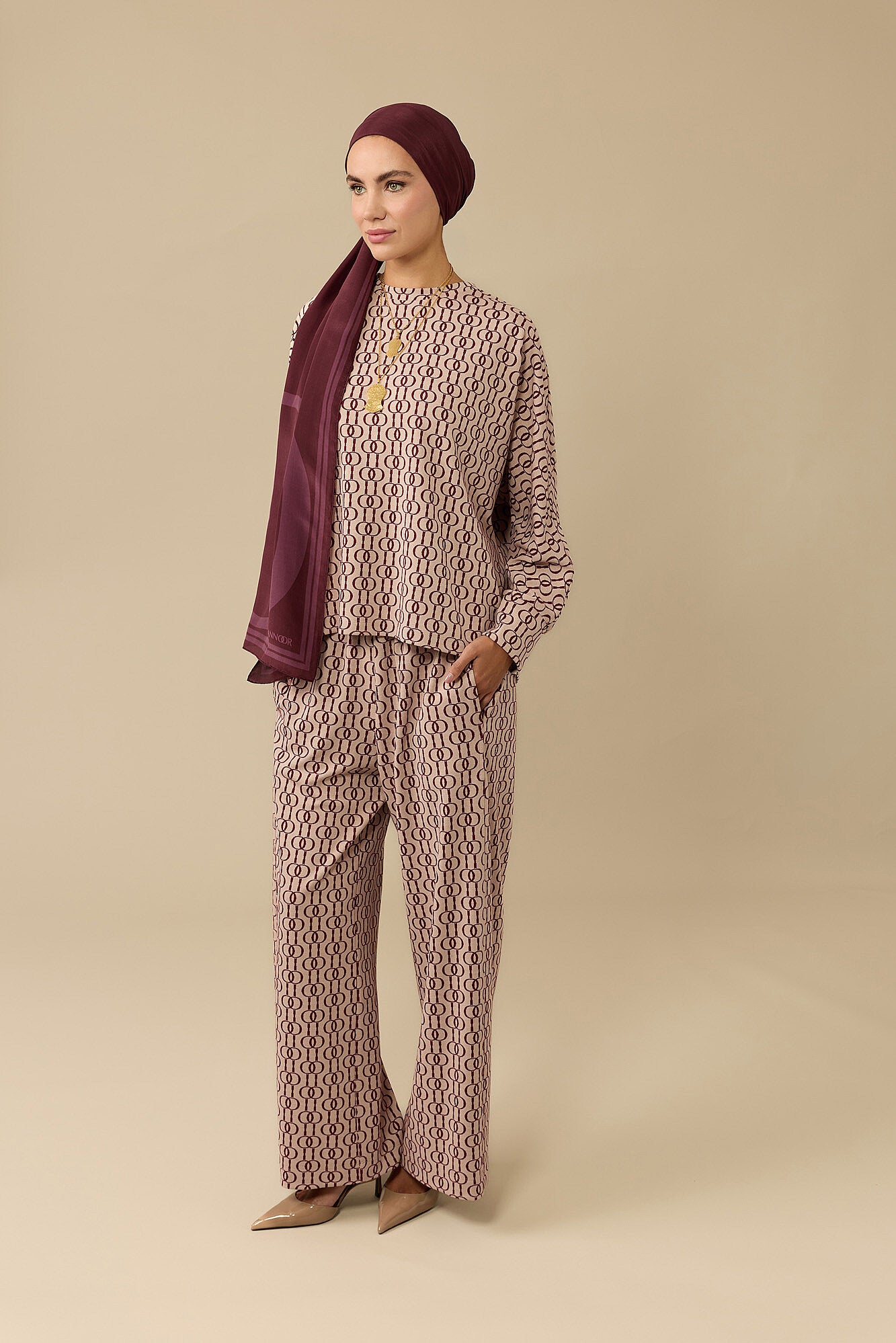 Zincir Monogram Bordo Jakar Örme Pantolon